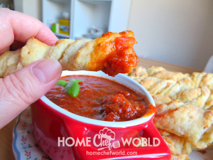 Yummy yummy Twisted Pizza Breadsticks