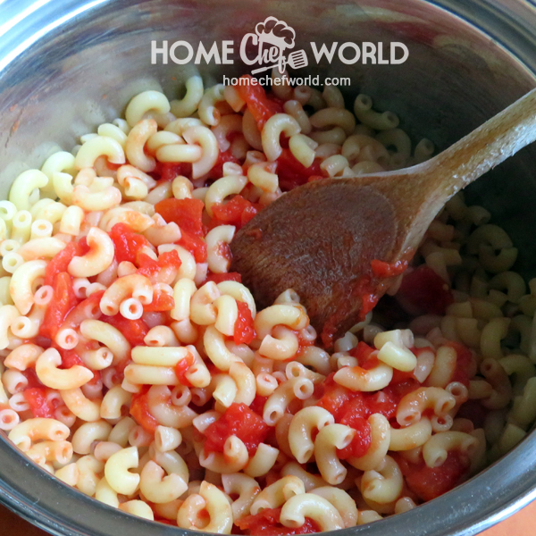 Cook Macaroni & Cheese with Tomatoes