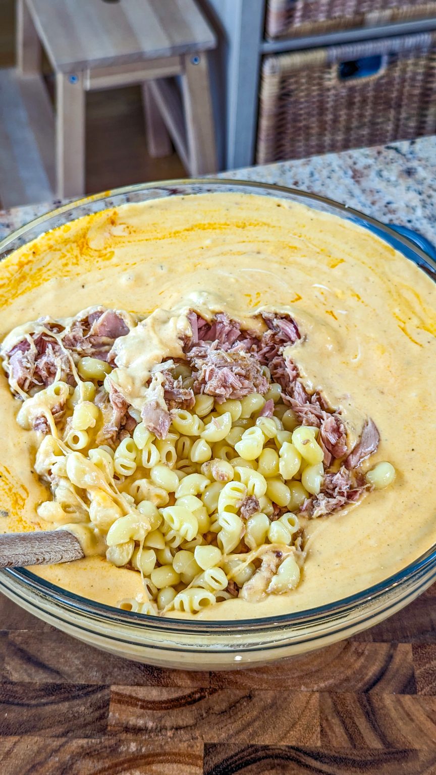 Creamy Seafood Mac and Cheese - Home Chef World